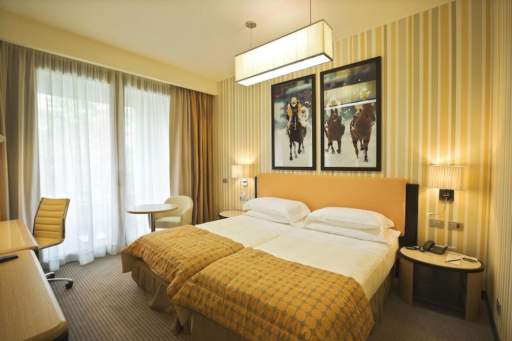 Unahotels Varèse Extérieur photo
