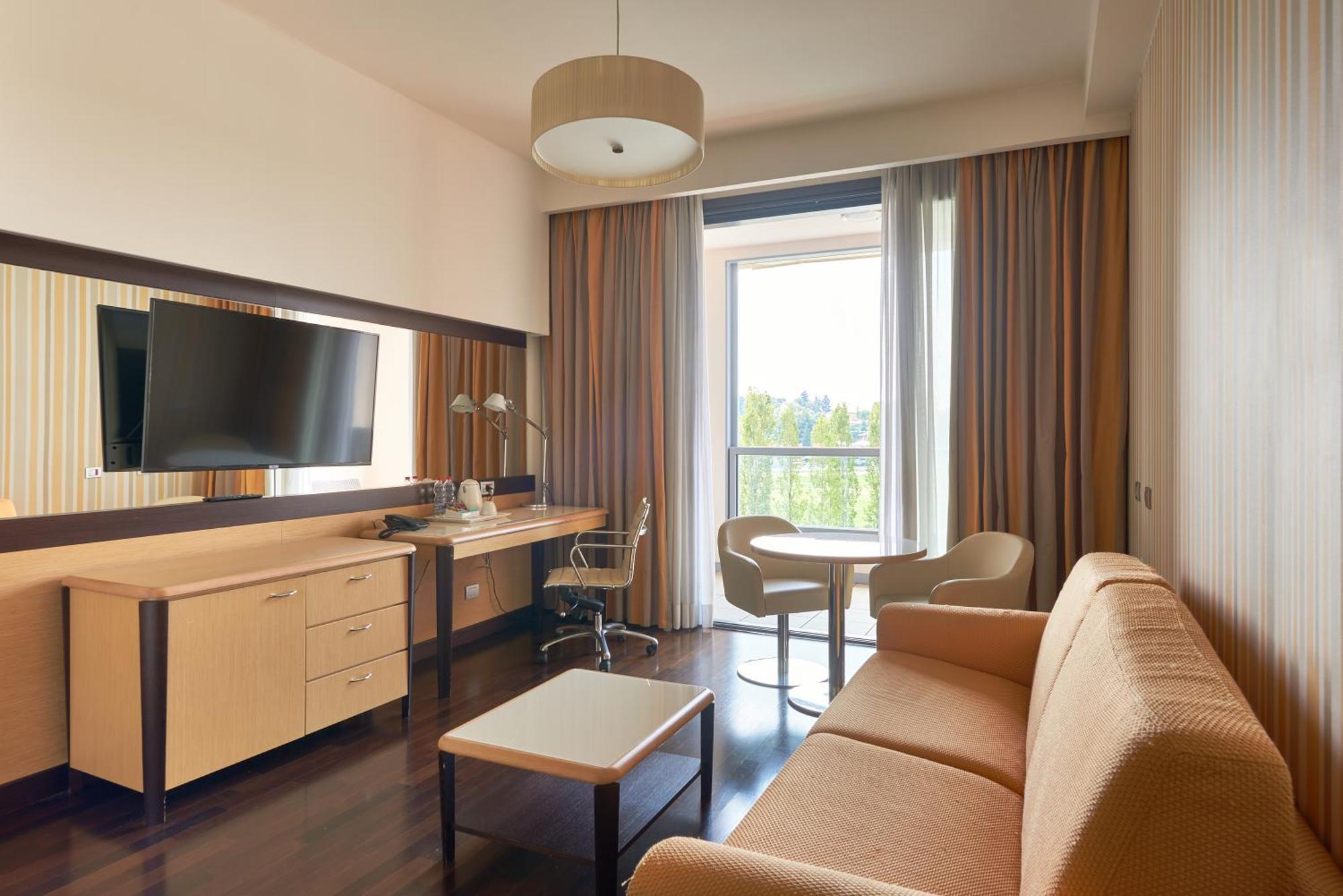 Unahotels Varèse Extérieur photo