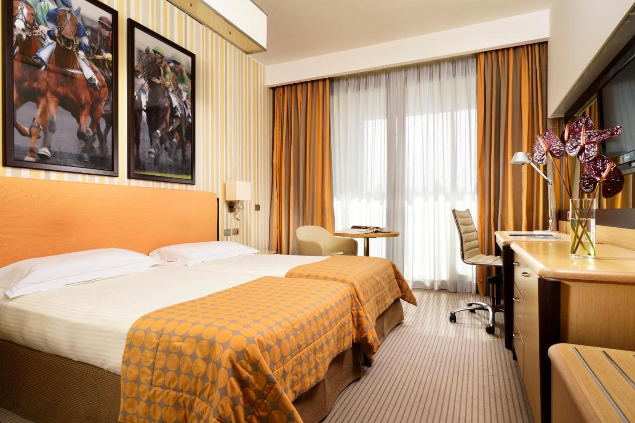 Unahotels Varèse Extérieur photo